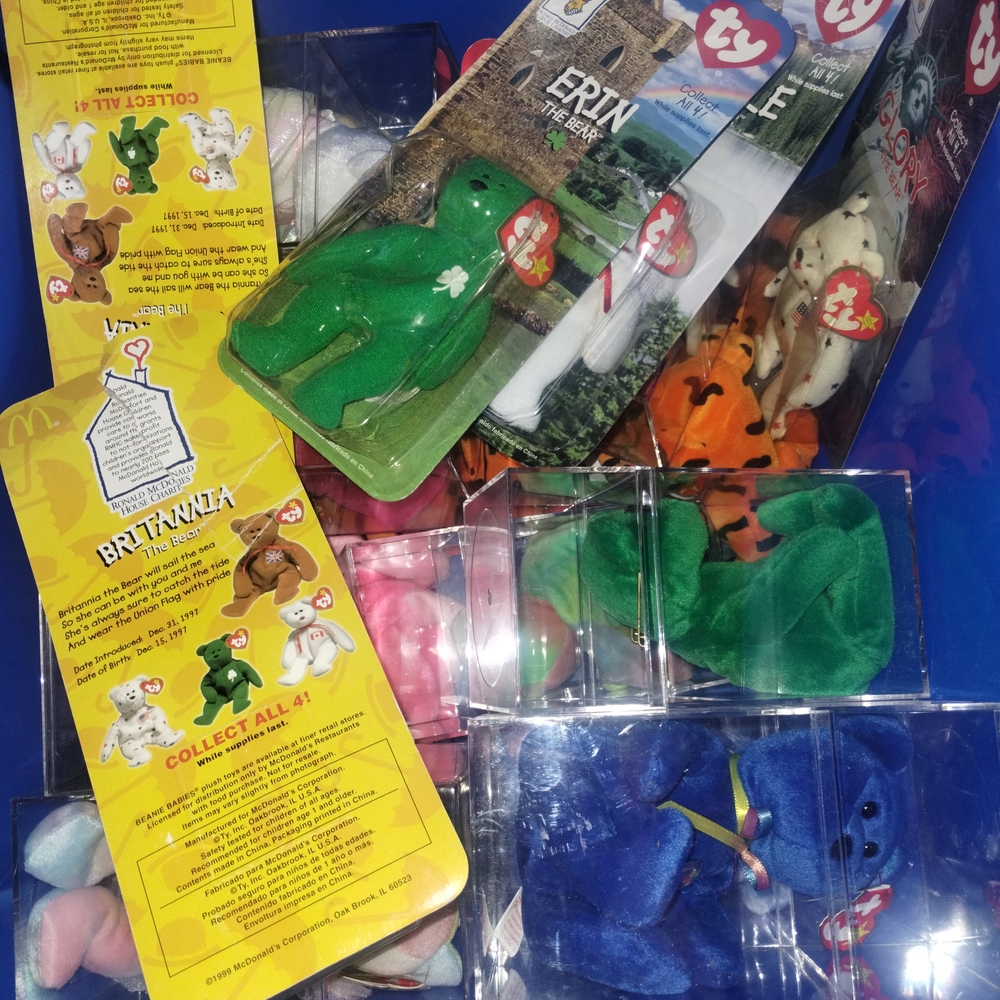 40 Ty Beanie Babies Plush Toy Collection - Green, Blue, Pink 100 Each